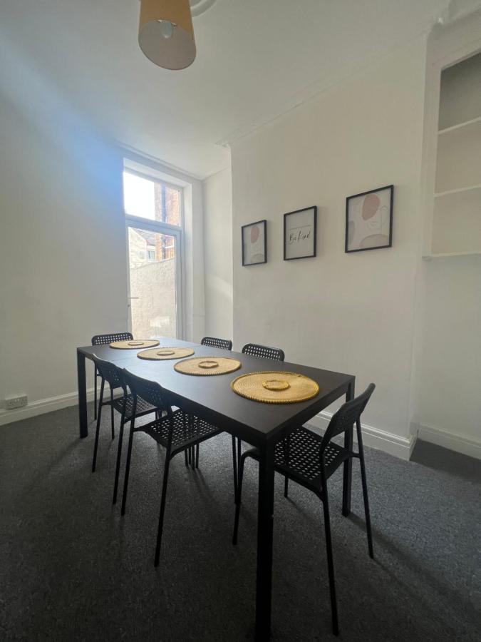 Villa Large 3 Bed - 10 Mins To Centre Liverpool Exterior foto