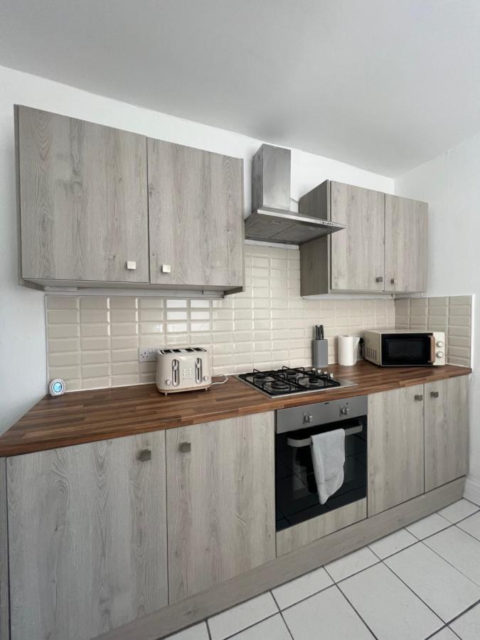 Villa Large 3 Bed - 10 Mins To Centre Liverpool Exterior foto